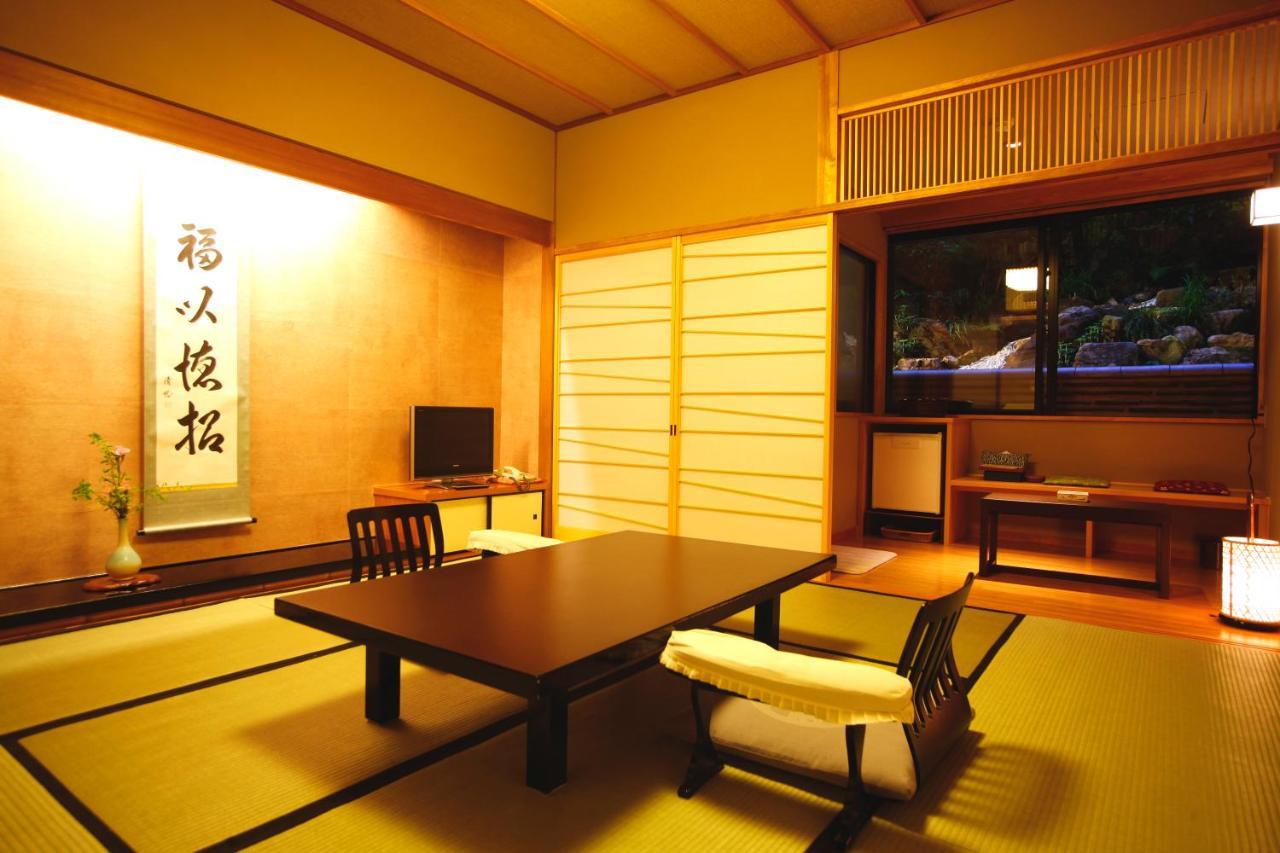 Kyoto Arashiyama Onsen Ryokan Togetsutei Exterior photo