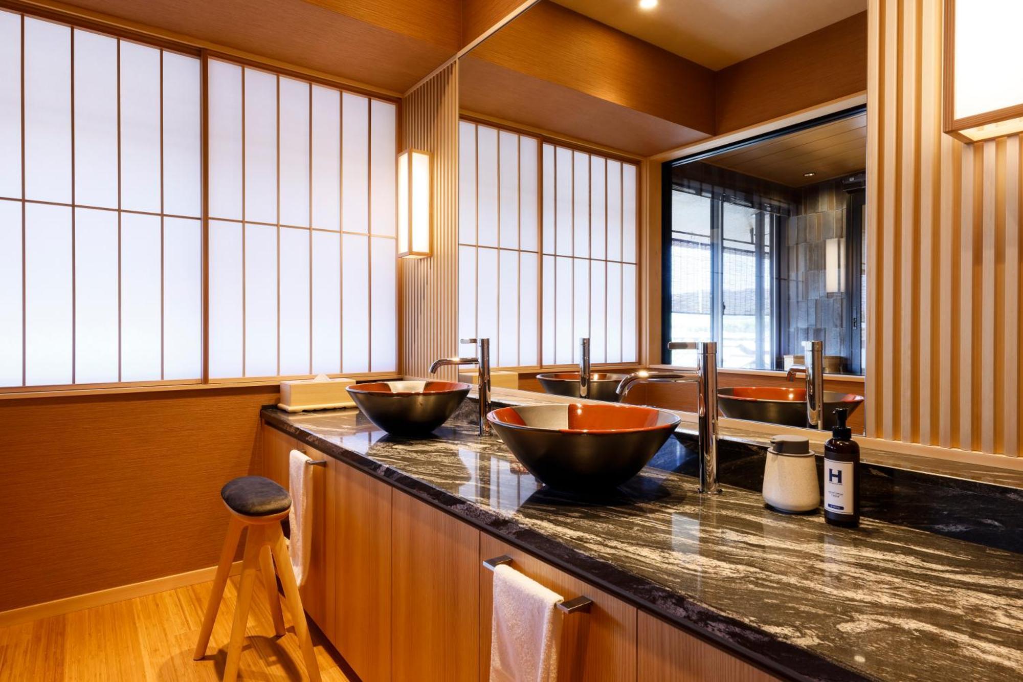 Kyoto Arashiyama Onsen Ryokan Togetsutei Exterior photo